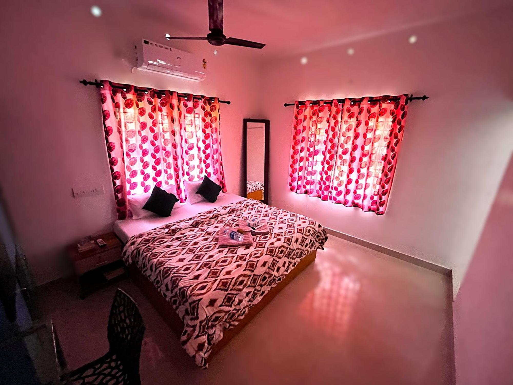 Paddy N Canal Homestay Alappuzha ภายนอก รูปภาพ
